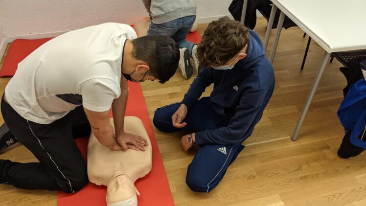 The Importance of First Aid Training in Everyday Life